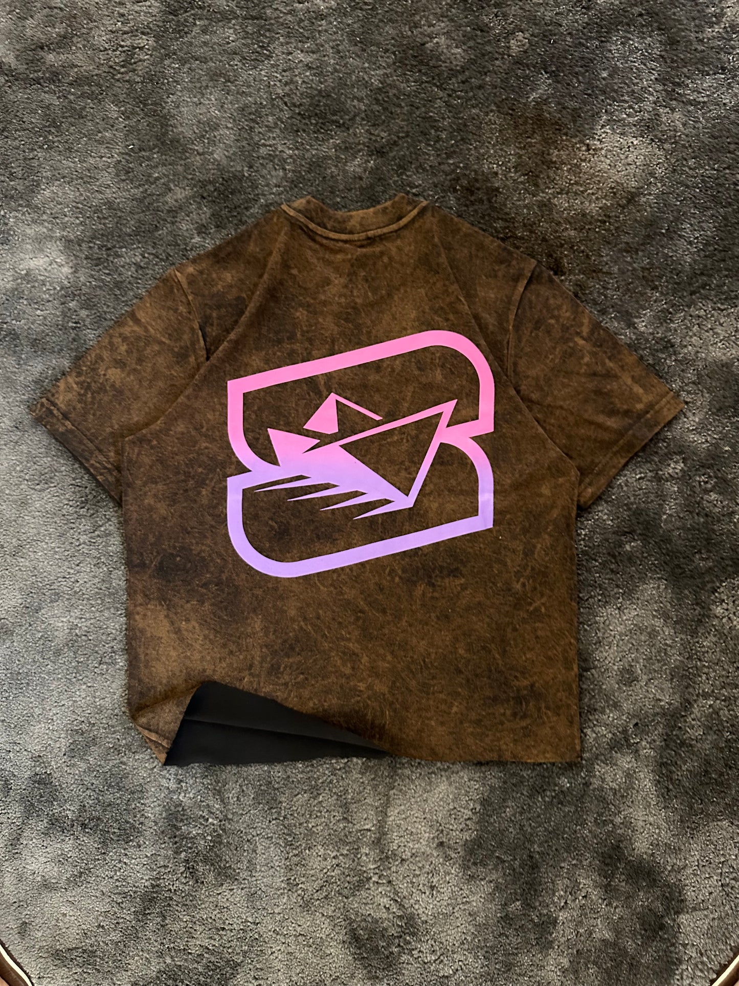 ARC WASHED TEE IN GRADIENT BROWN